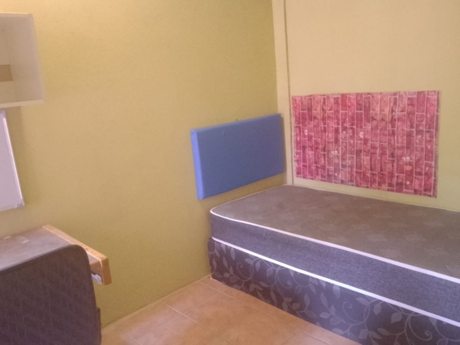 1 Bedroom Property for Sale in Brandwag Free State